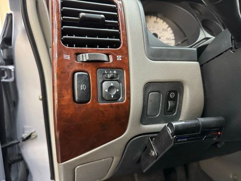 Used 2005 Mitsubishi Montero Limited image 15