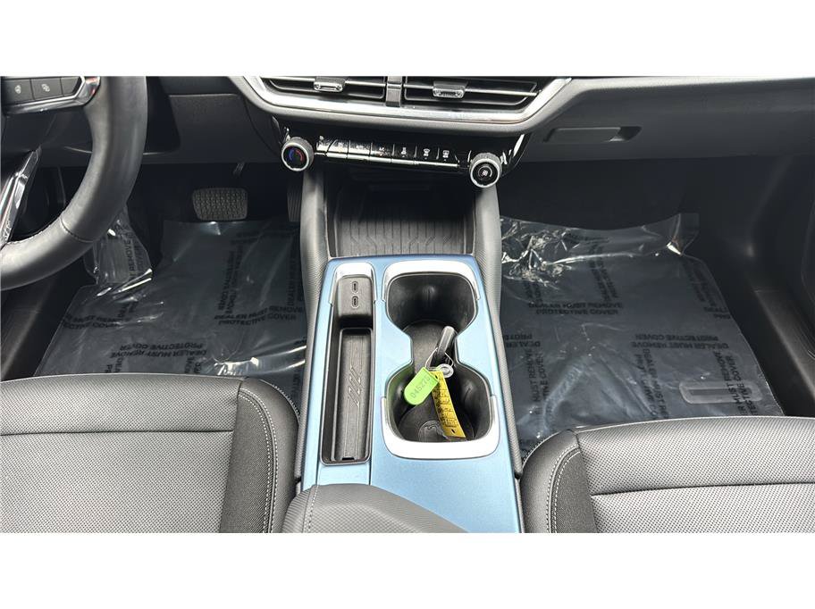 Used 2024 Chevrolet Equinox EV LT FWD image 25