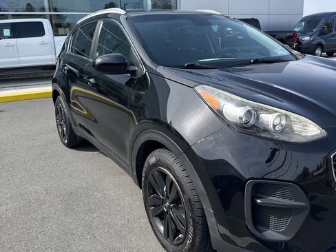 Used 2017 Kia Sportage LX w/ LX Popular Package image 6
