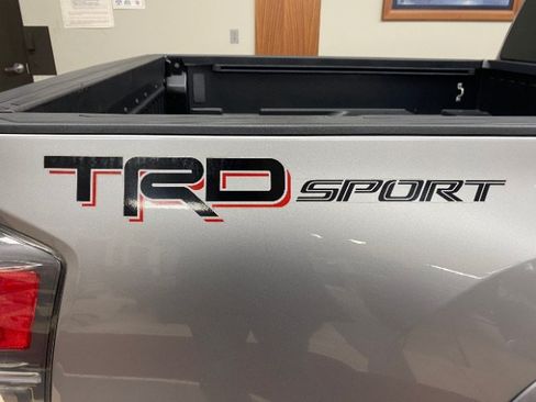 Used 2021 Toyota Tacoma TRD Sport RWD image 7