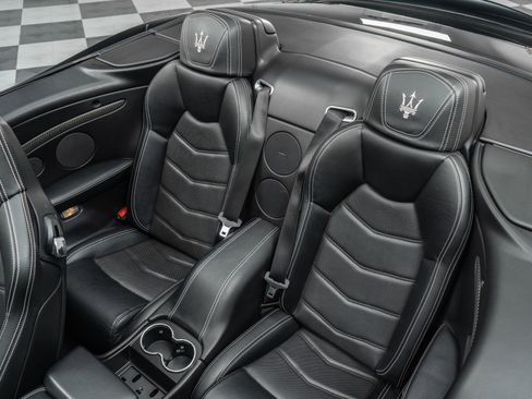 Used 2014 Maserati GranTurismo Convertible image 16