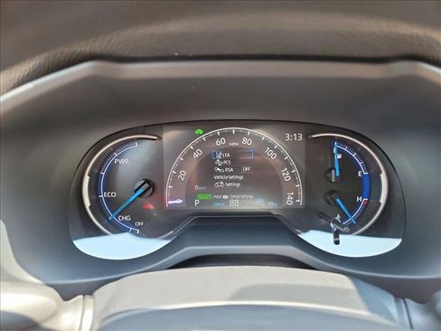 New 2025 Toyota RAV4 LE image 18