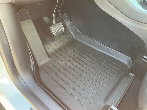 Used 2021 Tesla Model Y Long Range image 20