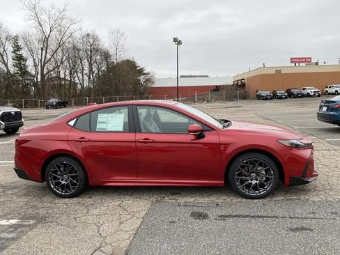 New 2026 Toyota Camry SE image 2