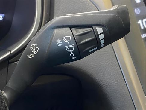 Used 2017 Ford Fusion SE w/ Fusion SE Technology Package image 22