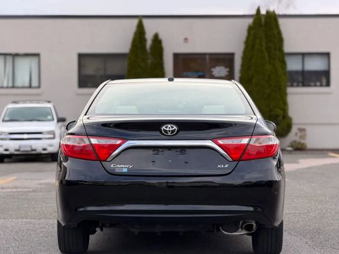 Used 2017 Toyota Camry XLE FWD image 6