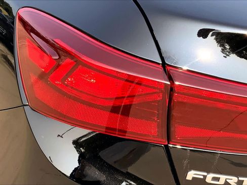 Used 2022 Kia Forte LXS FWD image 27