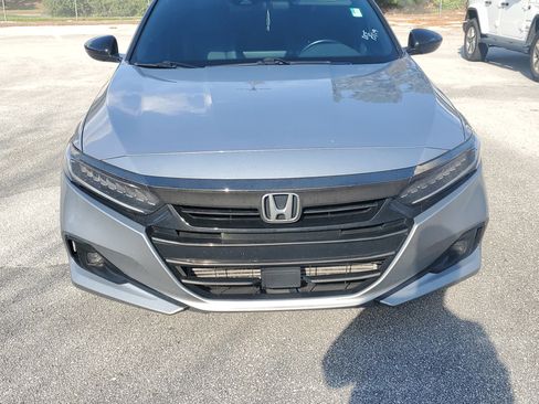 Used 2022 Honda Accord Sport image 2