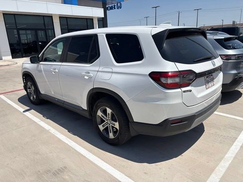 Used 2024 Honda Pilot EX-L image 7