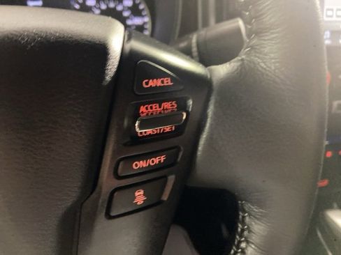 Used 2025 Nissan Frontier SL image 12