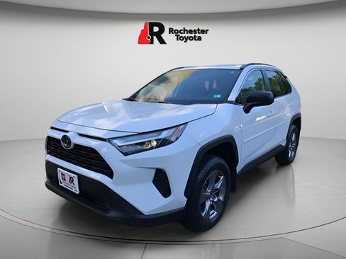 Certified 2024 Toyota RAV4 LE AWD/4WD image 3
