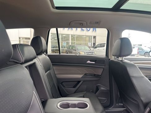 Used 2021 Volkswagen Atlas SEL w/ MDO Package (Bench Seat) image 14