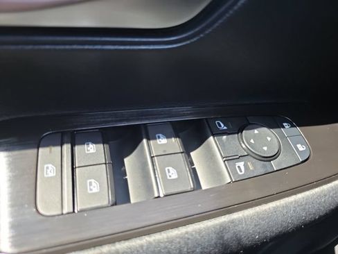 New 2026 Nissan Kicks SV AWD/4WD image 28