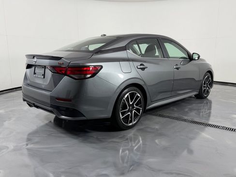 Used 2024 Nissan Sentra SR FWD image 5