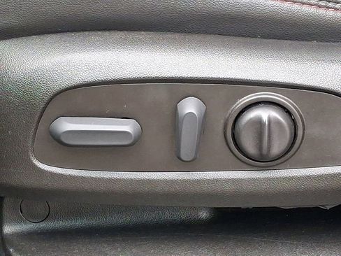 Certified 2023 Chevrolet Traverse RS image 29