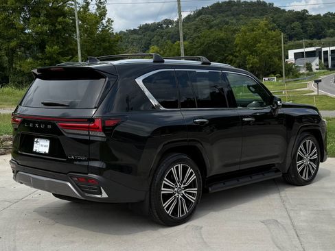 Used 2026 Lexus LX 700h Luxury AWD/4WD image 3