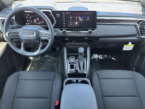 New 2026 GMC Canyon Elevation w/ LPO, Black Badging Package RWD image 7