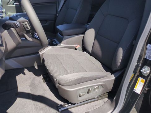 New 2026 Chevrolet Suburban High Country AWD/4WD image 19