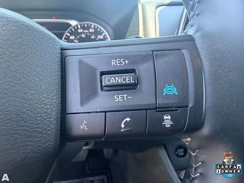 Used 2025 Nissan Rogue SV AWD/4WD image 22