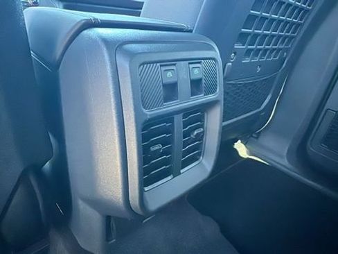 New 2025 Ford Bronco Badlands image 17