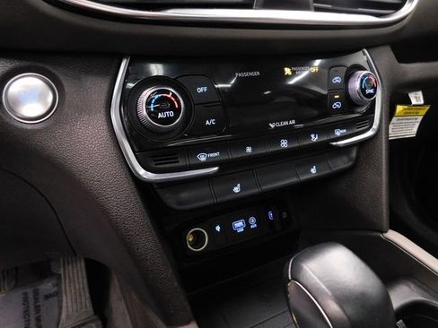 Used 2020 Hyundai Santa Fe SEL w/ Convenience + Premium Package image 28