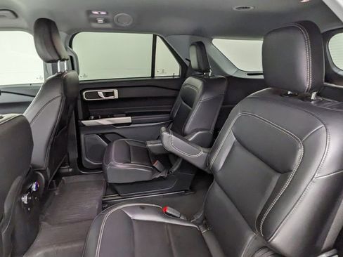 Certified 2022 Ford Explorer XLT w/ Equipment Group 202A image 35