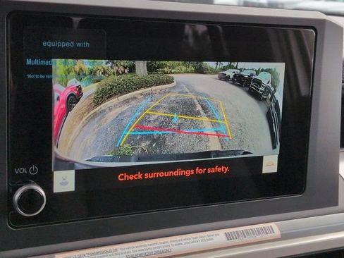 Used 2024 Toyota Tacoma SR5 w/ SR5 Upgrade Package RWD image 19