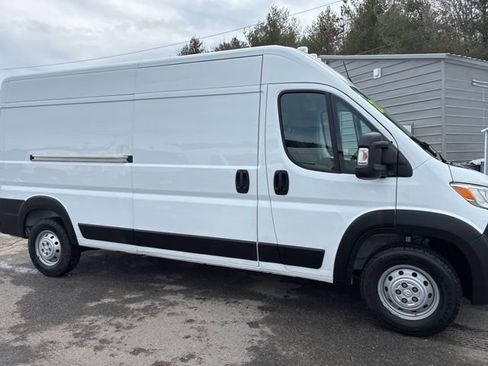 Used 2023 RAM ProMaster 2500 FWD image 11