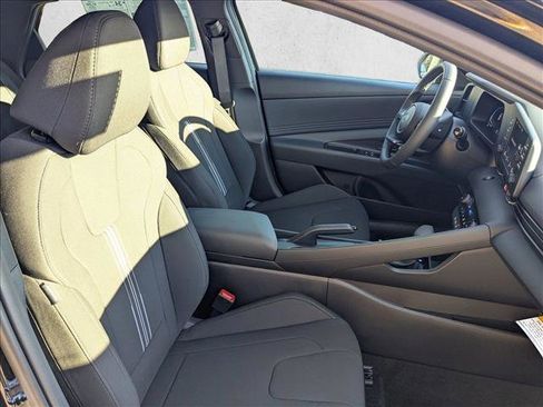 New 2026 Hyundai Elantra Sport FWD image 21