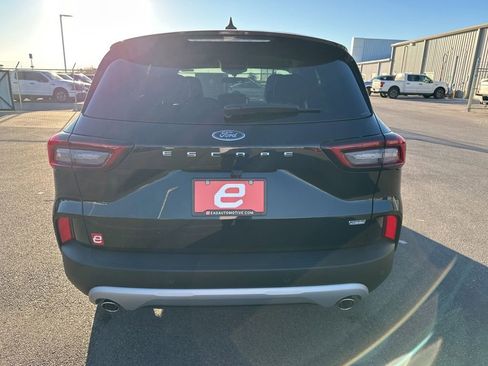 New 2026 Ford Escape SE image 7