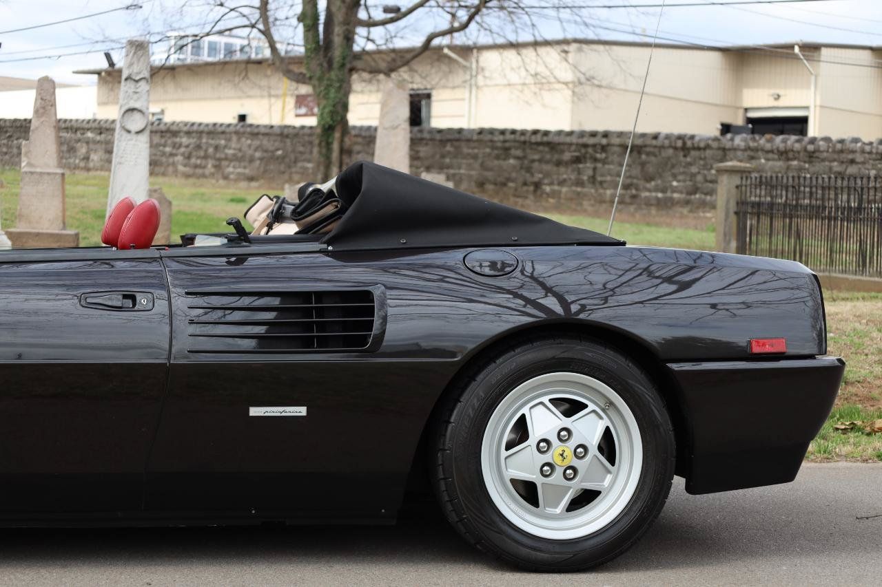 Used 1989 Ferrari Mondial T Cabriolet RWD image 38
