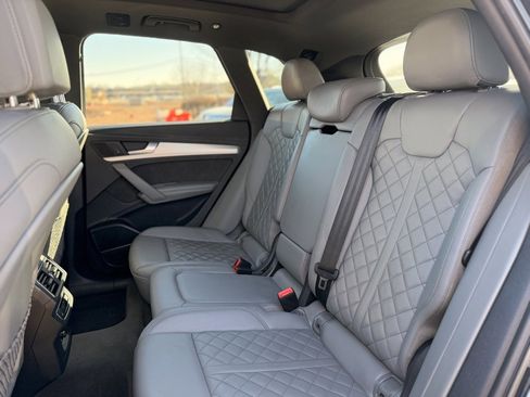 Used 2018 Audi SQ5 Prestige w/ Prestige Package image 15