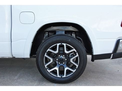 Used 2025 RAM 1500 Laramie image 33