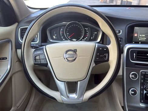 Used 2015 Volvo S60 T5 Premier image 24