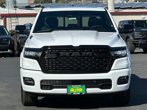 New 2026 RAM 1500 4x4 Crew Cab image 9