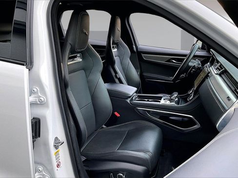 Used 2025 Jaguar F-PACE R-Dynamic S image 27
