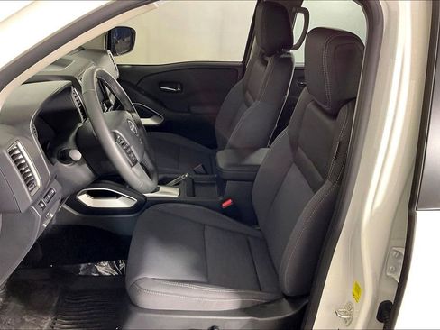 Certified 2024 Nissan Frontier SV w/ Hardbody Edition image 35