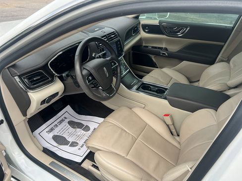 Used 2020 Lincoln Continental Reserve image 21