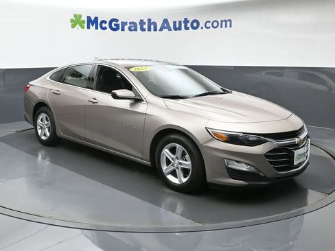 Used 2024 Chevrolet Malibu LT image 2