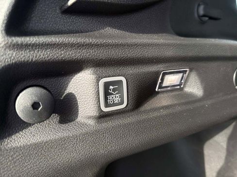 New 2025 Jeep Grand Cherokee L Limited image 25