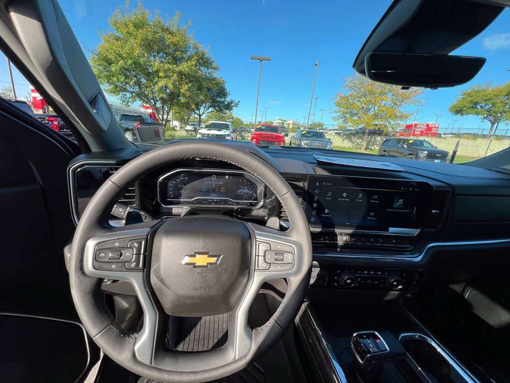 Used 2023 Chevrolet Silverado 1500 LTZ w/ LTZ Premium Package AWD/4WD image 43