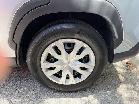 Used 2023 Toyota Corolla Cross L FWD image 10