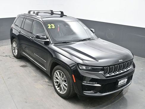 Used 2023 Jeep Grand Cherokee Summit AWD/4WD image 28