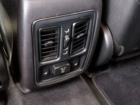 Used 2013 Jeep Grand Cherokee Limited w/ Advance Technology Group AWD/4WD image 30