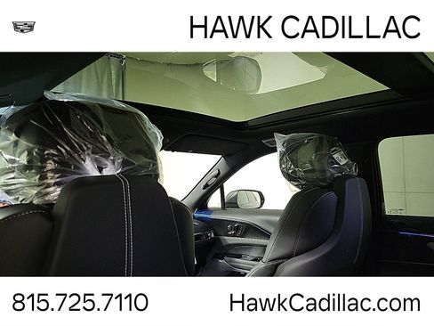 New 2026 Cadillac Lyriq Signature Sport AWD/4WD image 13