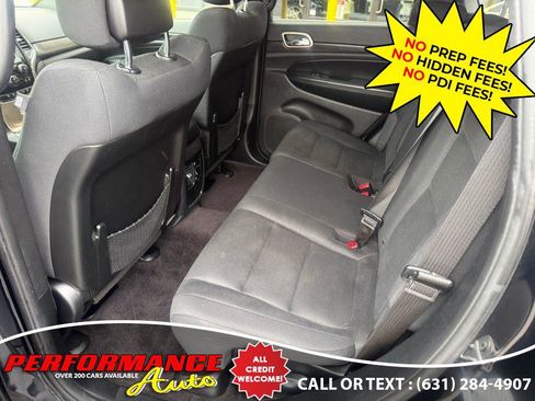 Used 2017 Jeep Grand Cherokee Laredo w/ Quick Order Package 23E image 18