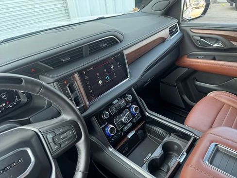 Certified 2024 GMC Yukon Denali Ultimate image 12