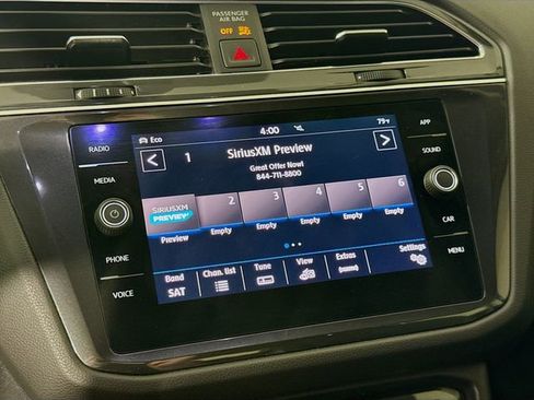 Used 2019 Volkswagen Tiguan SE w/ Panoramic Sunroof Package AWD/4WD image 16