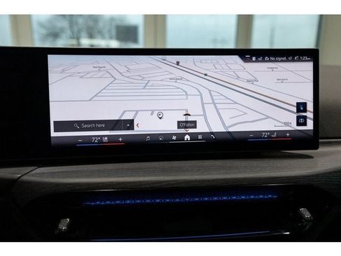 Used 2025 BMW i4 xDrive40i w/ Premium Package image 70