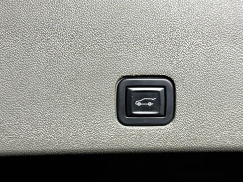 Used 2020 Cadillac XT6 Premium Luxury image 33